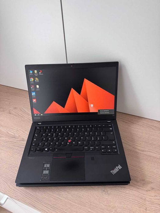 Мобільний завдяки LTE-модему для інтернету в дорозі Lenovo T14 є 30шт