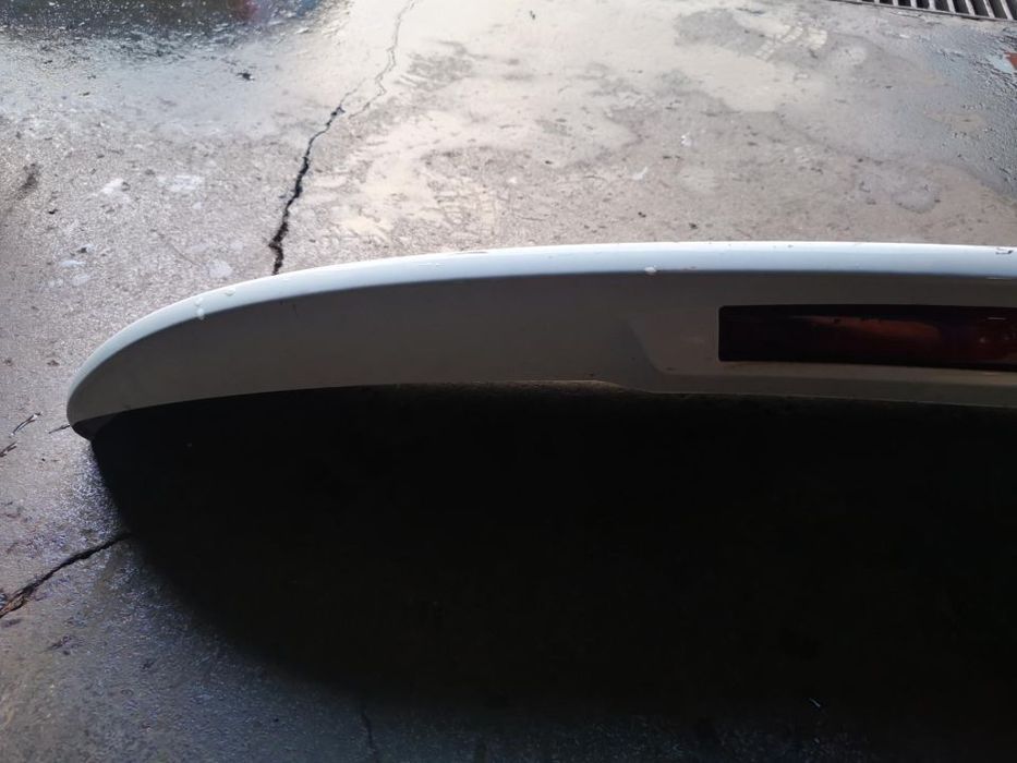RENAULT CLIO IV GRANDTOUR AILERON / SPOILER - Z218