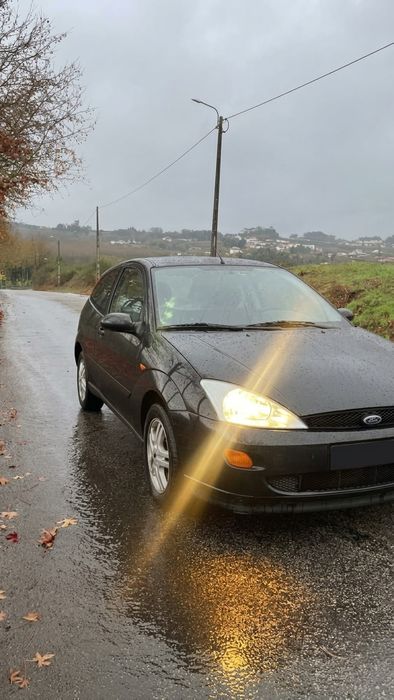 Ford Focus 1.8 TDDi - 3 Portas Bom Estado Geral — photo 2
