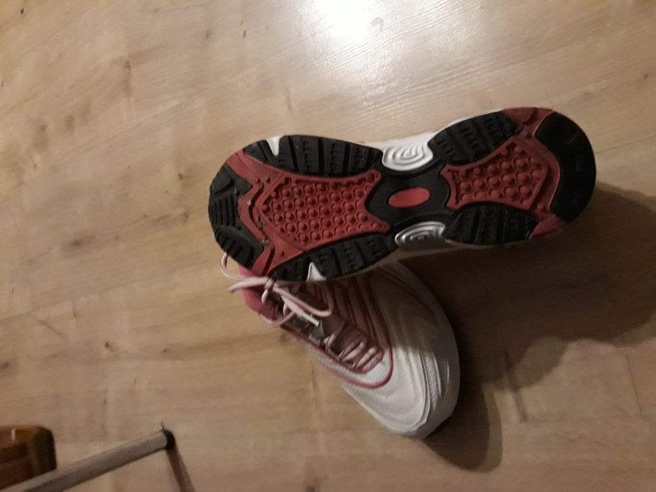 Buty  sportowe 39