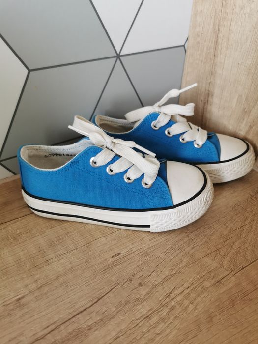 Niebieskie wiązane trampki rozm. 25