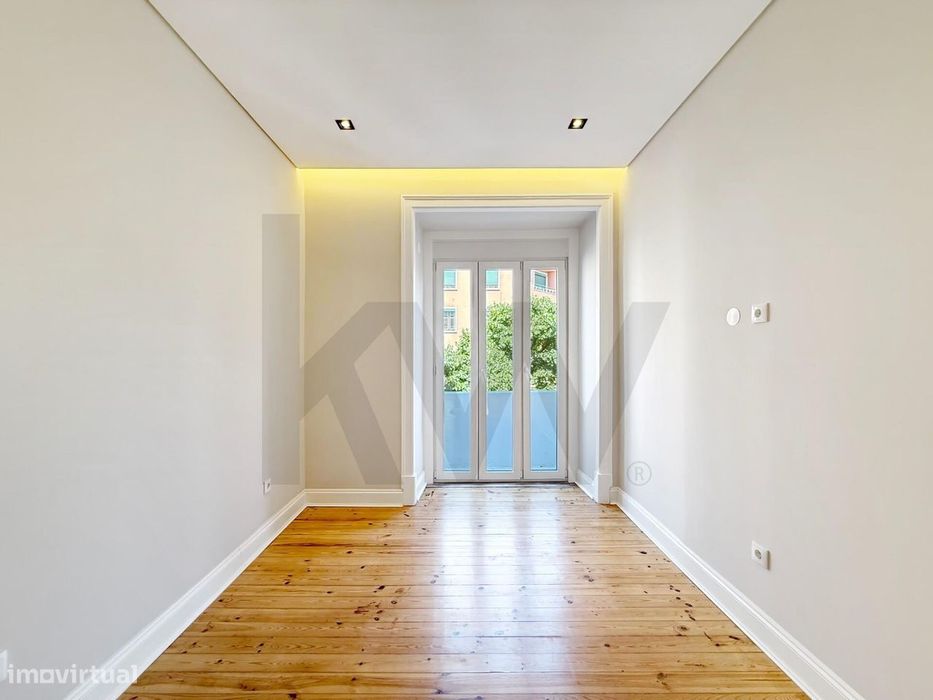 T3 Remodelado | 2 Suites | Closet | Logradouro 35 M2 | Av. Almirante R