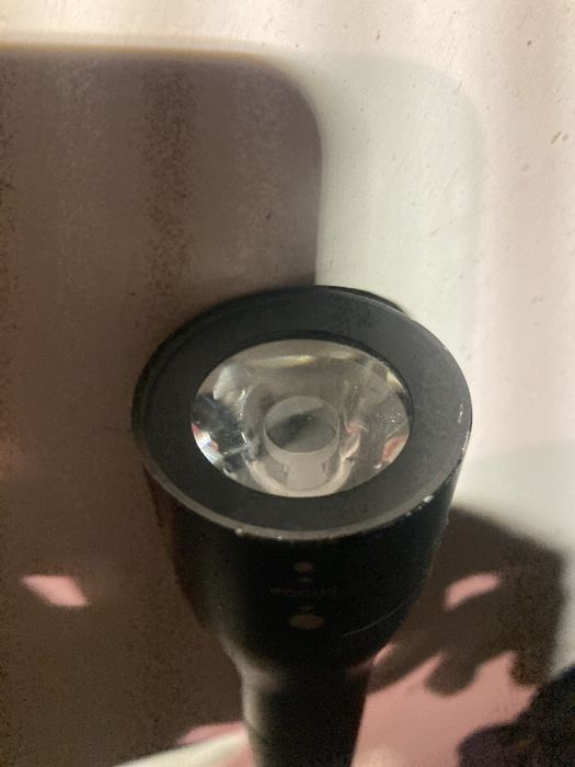 Latarka led varta r14 pancerna max mocna