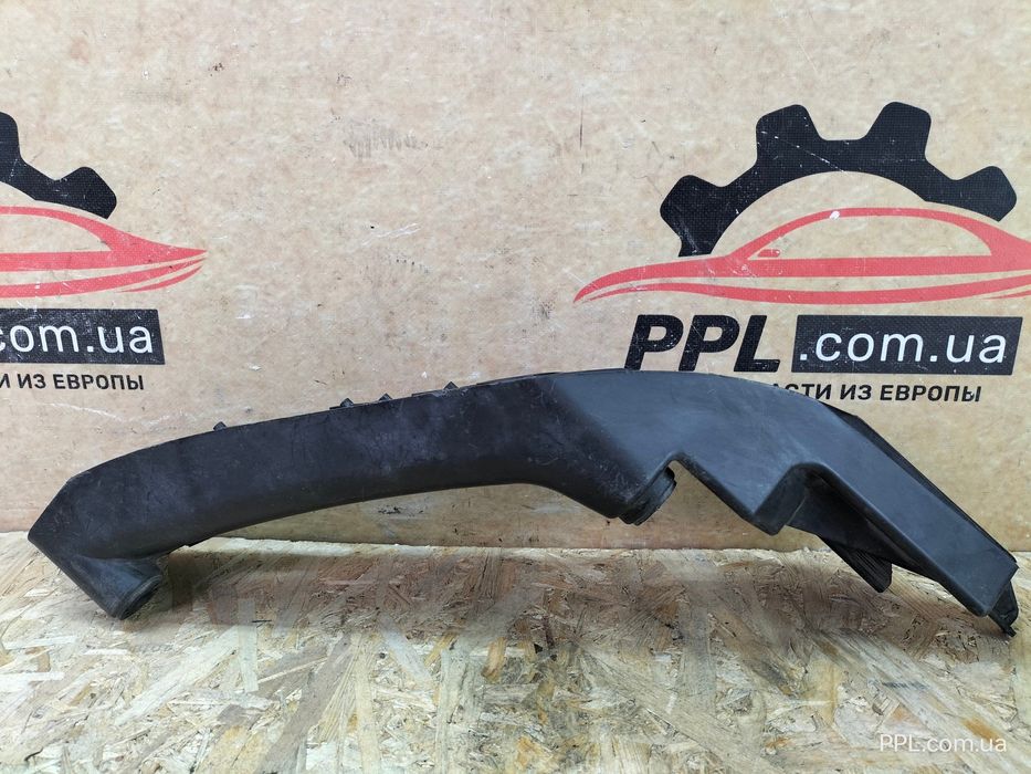 Jeep Grand Cherokee WK2 13-16 Кронштейн фары левый крепление M163365