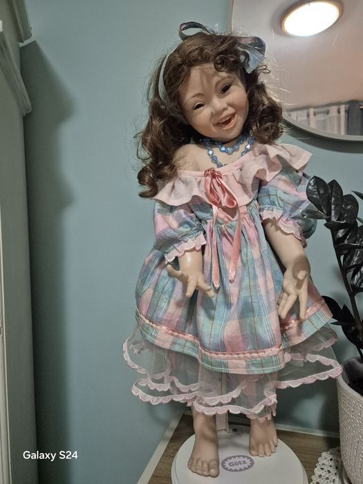 Porcelanowa lalka kolekcjonerska JOY Dawn Adams