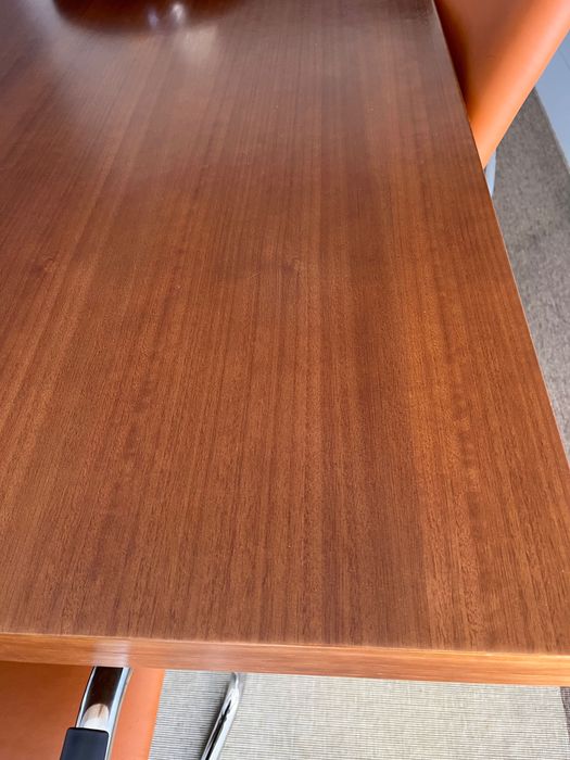 Mesa de jantar ou escritório em madeira maciça