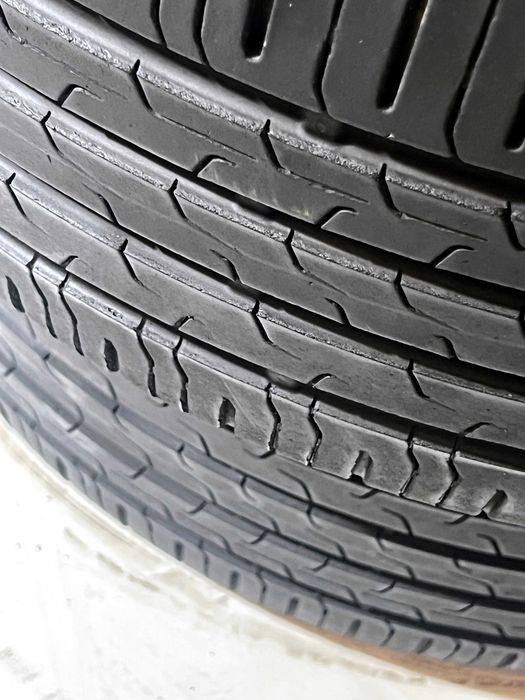 Pneus Continental Eco Contact 6 - 225/45/18 -