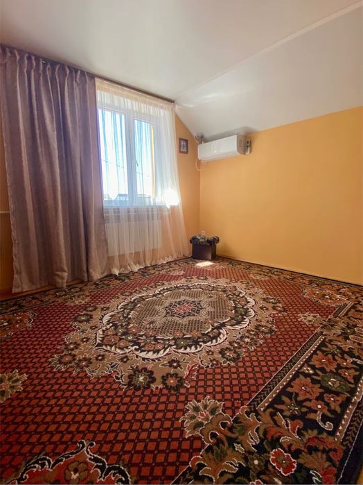 Продаж будинку з терасою, держпрограми - так!