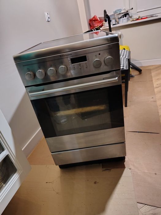 Kuchenka wolnostojąca Electrolux płyta indukcyjna, piekarnik