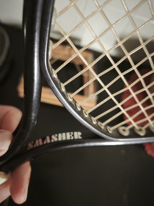 Pack 2 raquetes vintage. Uma de badminton e a outra de racket ball