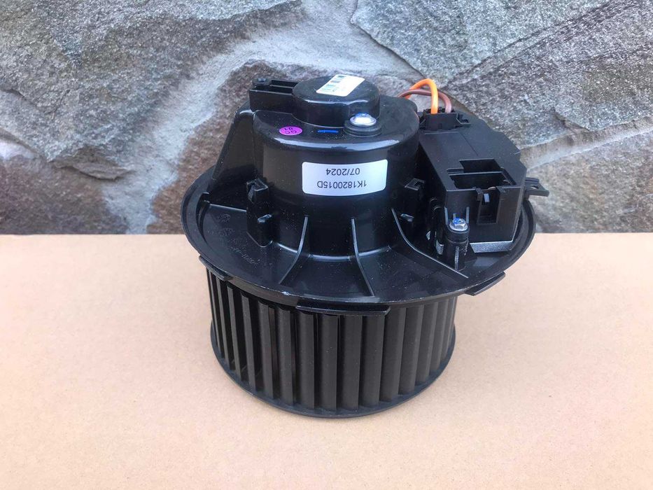 Моторчик печки Volkswagen Caddy Passat B6 Touran Golf 5 Skoda Octavia