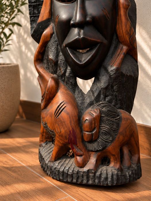 Escultura / Máscara Africana em Madeira