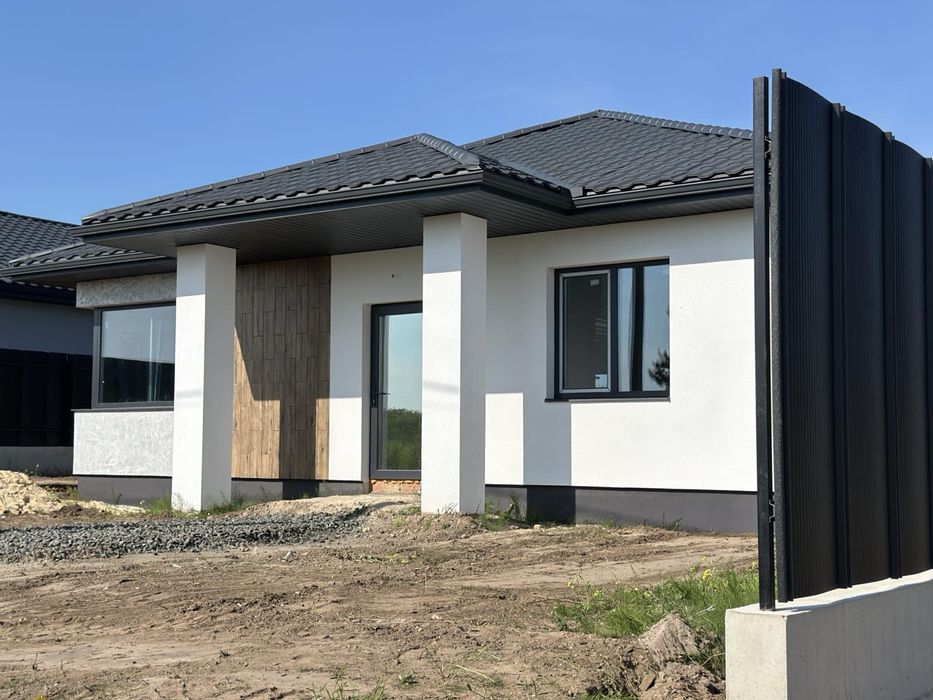 Будинок ТОП локація Тарасове стадія будівництва