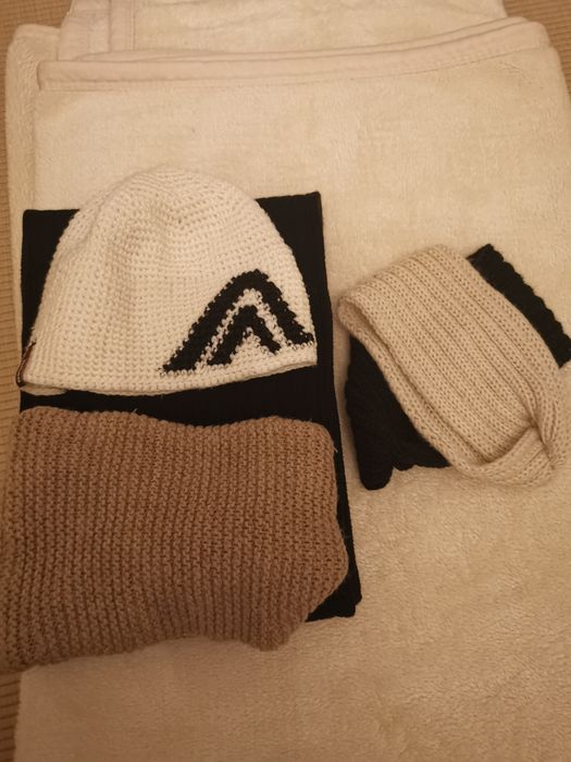 Komplet  czapka, szal, komin , opaski(5 elem)