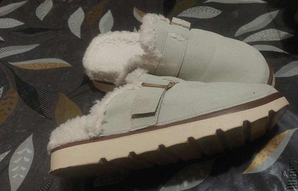 Socas com pelinho quentinhas 39