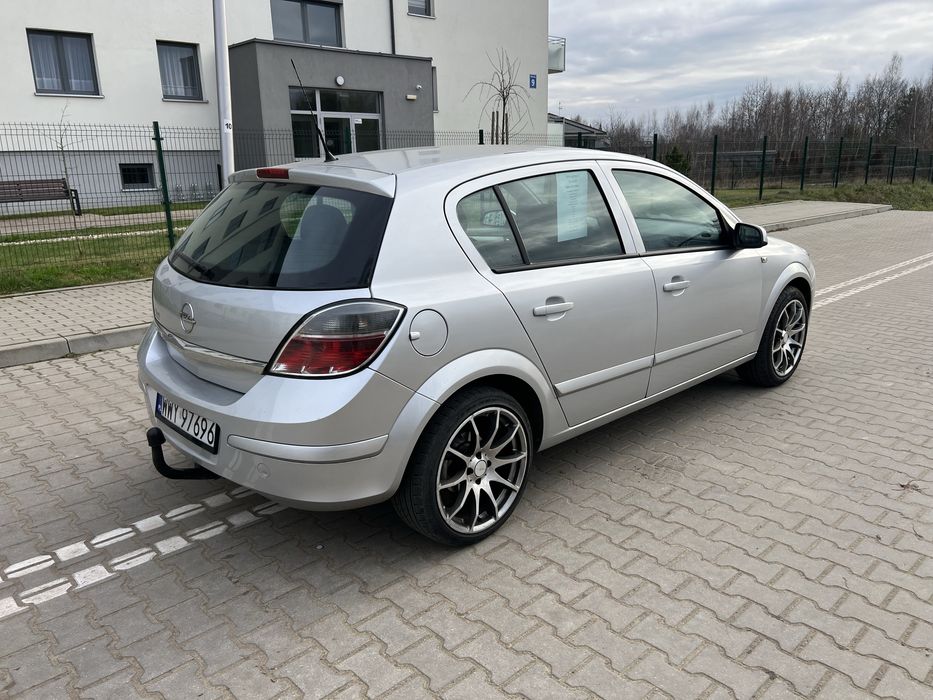 Opel Astra H 1.4 LPG 90km 2008r