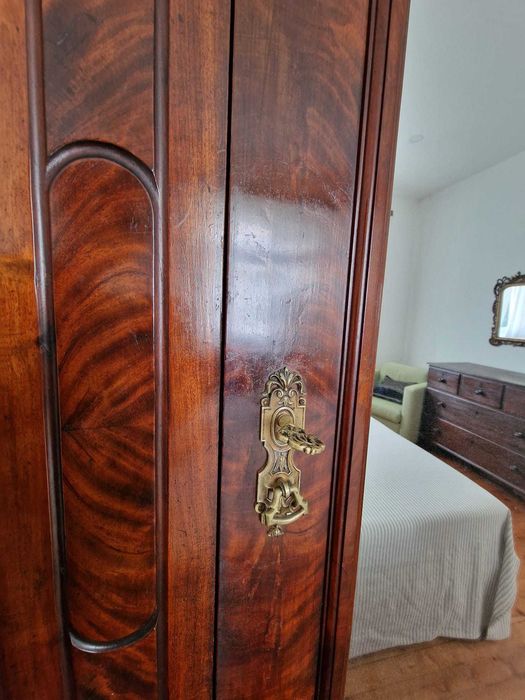 Roupeiro centenário