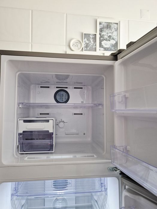Frigorífico Samsung 1.64m com congelador