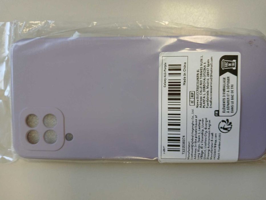 Capas Samsung Galaxy A12 - Preta/Lilás