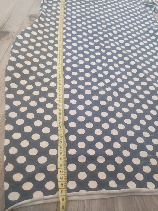 Sukienka w grochy r.M