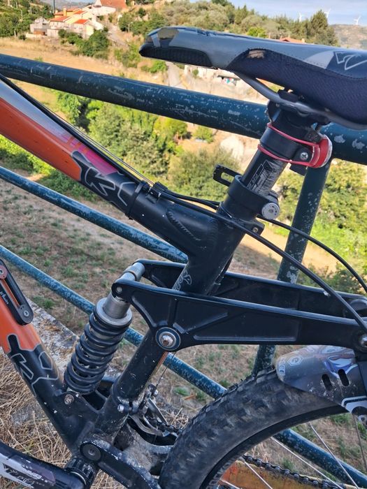 Bicicleta kona stinky