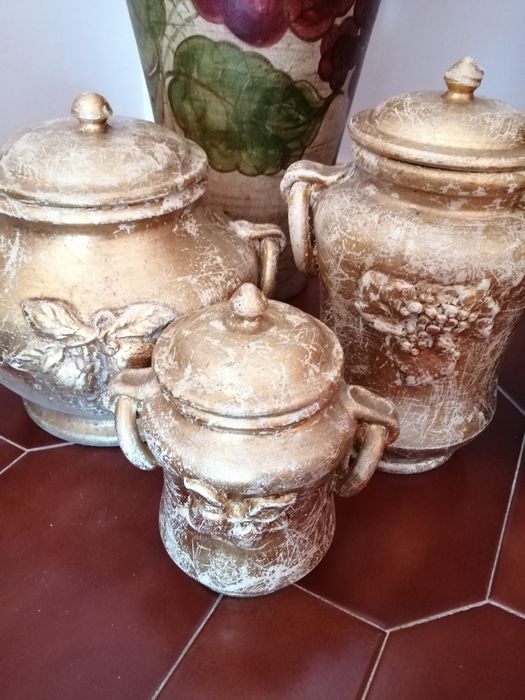Conjunto de candeeiros e potes423490742419476484