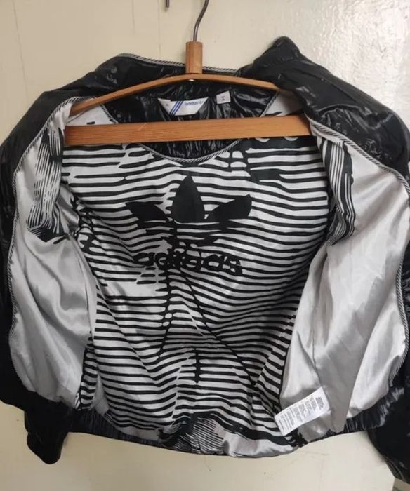 Женская куртка Adidas
