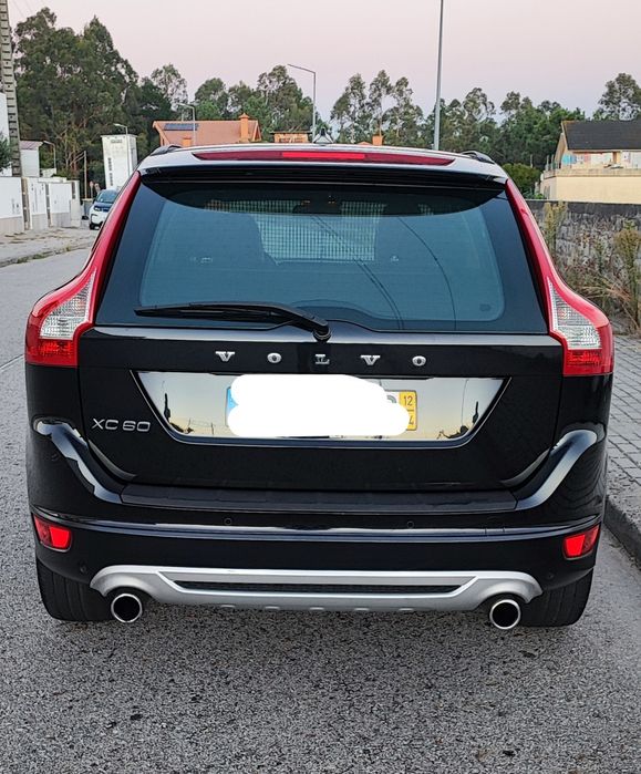 Volvo XC60 R-Design — photo 2