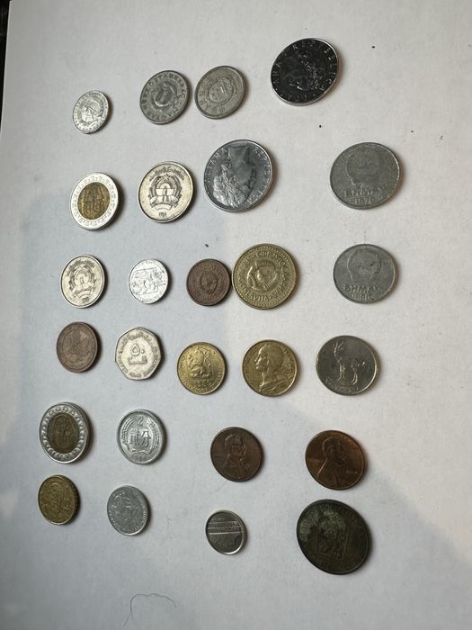 Разные монеты цена за штуку