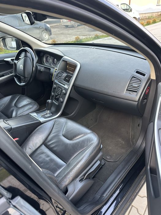 Продам VOLVO XC60