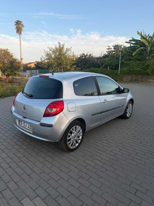 Renault Clio III Dynamique S 1.5 dCi 105cv | Nacional | 1 Dono | Distribuição Nova