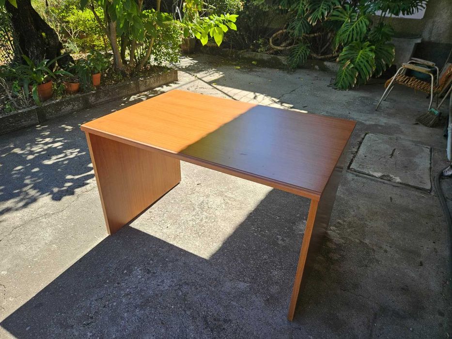 Mesa de escritório 80cm x 120cm x 75cm