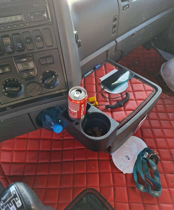 SCANIA R420.