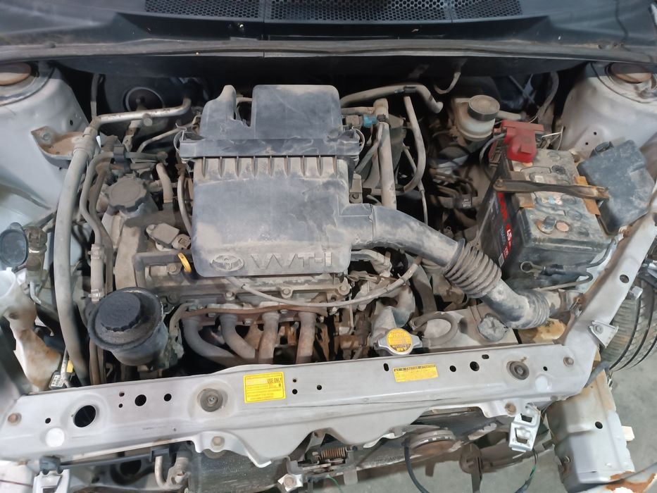 Toyota Yaris 1.0 ( 2001) - peças de mecânica e chapa