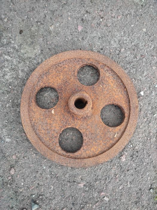 Шкивы чугунные 2-х ручейные.