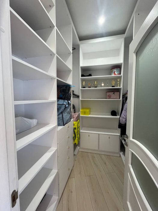 Продаж, 4 кімнатної 2 - рівневої квартири (Кузнецька) Заводський  7#2