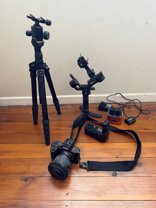 !VENDA RÁPIDA! Sony Alpha 7 III + Kit completo de acessórios