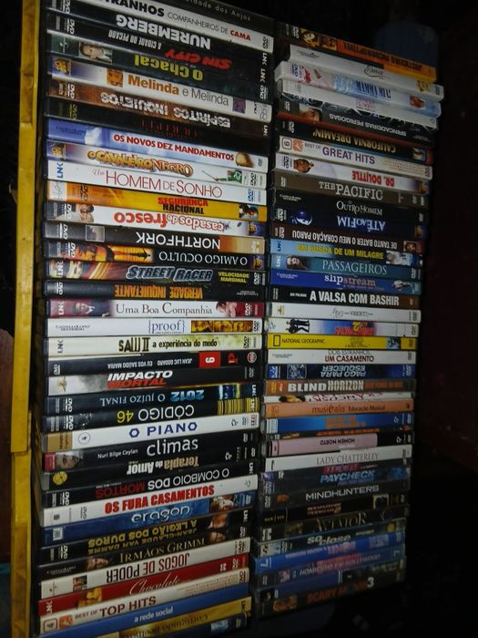 Conjunto 80 DVd filmes diverso 50 €