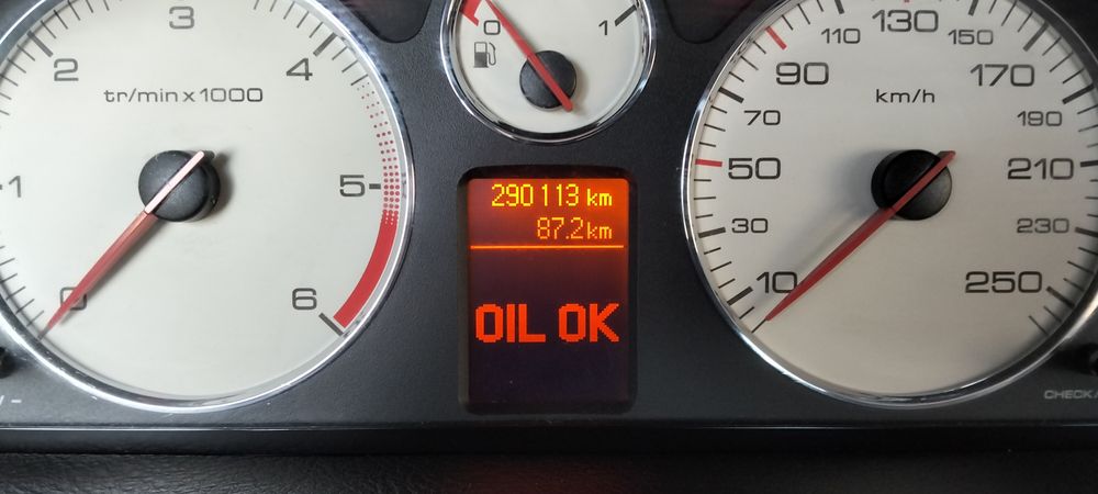Peugeot 407   1.6 HDI