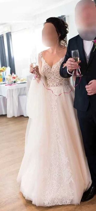 Suknia ślubna kolor szampański tiul koronki ornamenty litera A 38/40