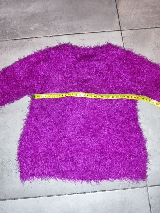 Sprzedam sweterek swiateczny 3-4lata