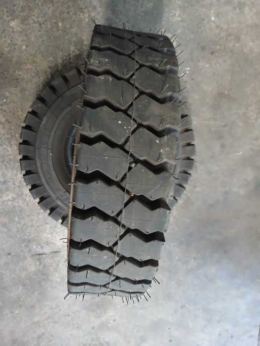 Opony pompowane, rozmiar 500x8 z dętką i fartuchem, do wózka widłowego