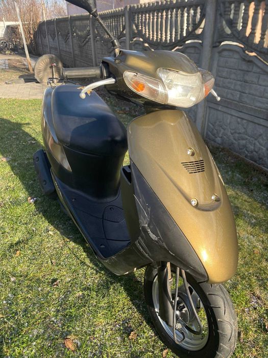 Скутер Suzuki Lets Бабочка