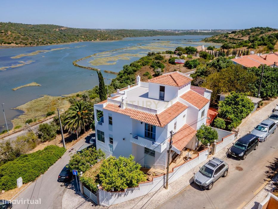 Moradia na Ladeira do Vau - T4 2 suites em  com Jardim e Vista Panorâm