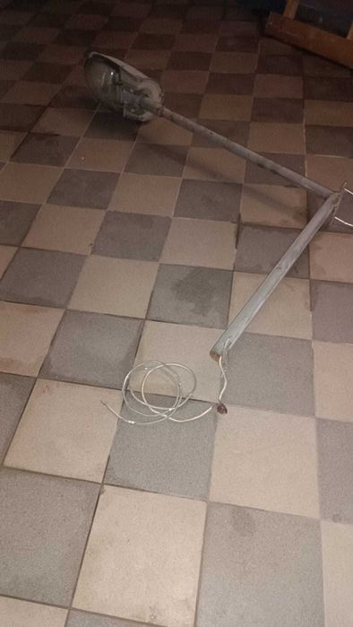 Nowa,NIŻSZA cena!!Lampa sodowa z wysięgnikiem.