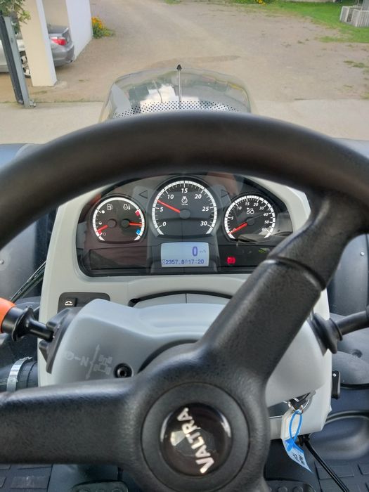 Ciągnik rolniczy Valtra 214 Direct