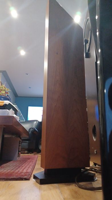 Colunas Dynaudio Facette c/ novas para audiófilos exigentes