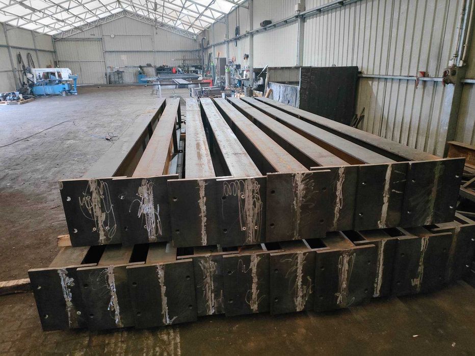 Konstrukcja hali 8x25x5m