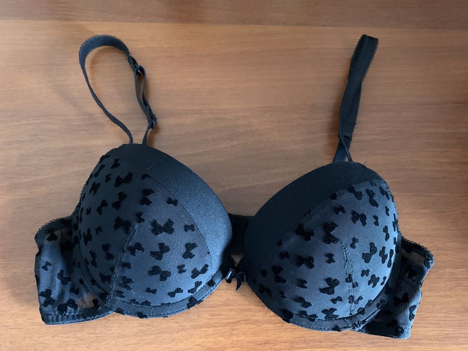 Бюстгальтер з пуш ап, 75-В. Сток