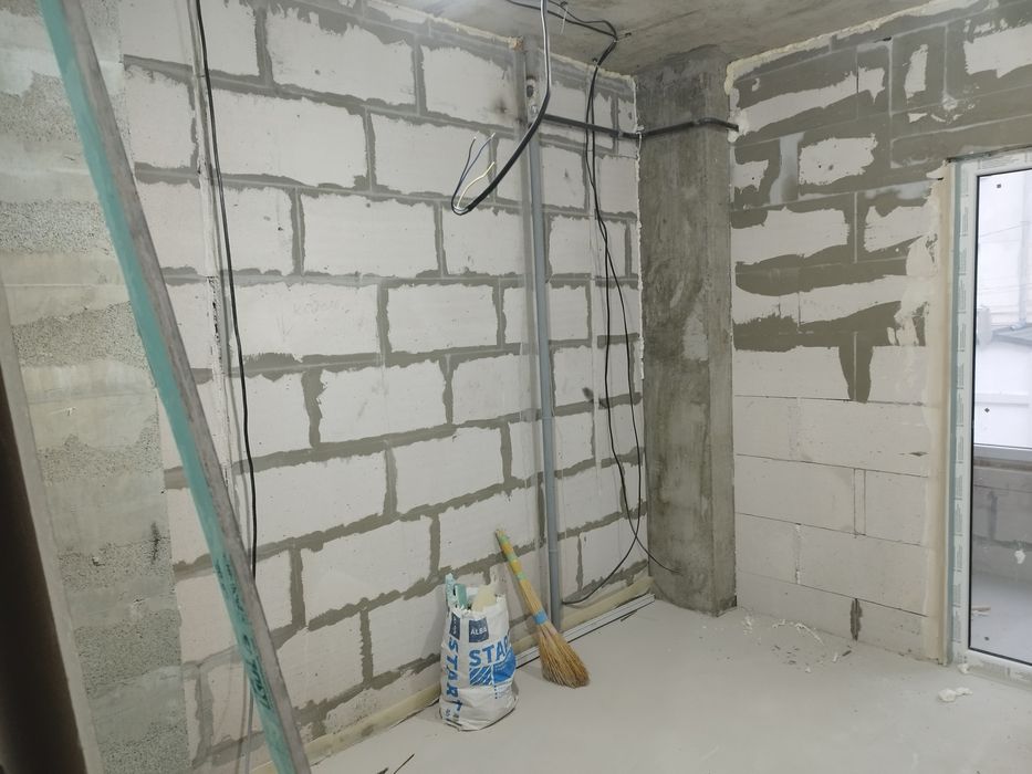 Продається 2 кімнатна квартира.Центр